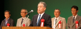 開会のあいさつをする大竹英雄日本棋院理事長
